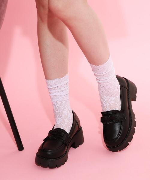 cs T&P(シーエスティーアンドピー)の「フリル付きリボンローファー(パンプス・レディース・ブラック/アイボリー/ワインレッド/ダークブラウン・LL/L/M/S)」の11枚目の写真