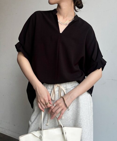 DouDou(ドゥドゥ)の「【WEB限定】接触冷感スキッパーシャツ(シャツ/ブラウス・レディース・ブラック/オレンジ/ベージュ/チャコールグレー/ブラウン・FREE)」の3枚目の写真
