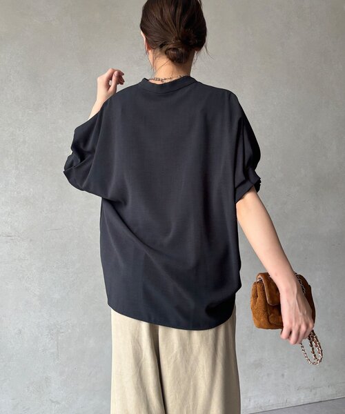DouDou(ドゥドゥ)の「【WEB限定】接触冷感スキッパーシャツ(シャツ/ブラウス・レディース・ブラック/オレンジ/ベージュ/チャコールグレー/ブラウン・FREE)」の20枚目の写真
