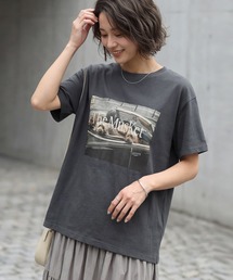 STYLE DELI | 【LUXE】dogsフォトプリントさら編みTシャツ(Tシャツ/カットソー)