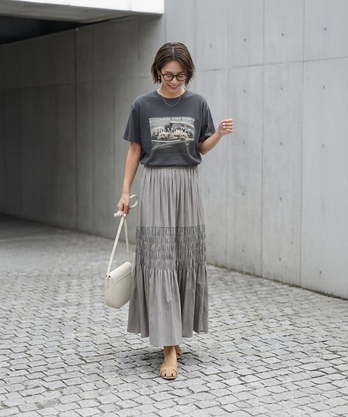 STYLE DELI(スタイルデリ)の「【LUXE】dogsフォトプリントさら編みTシャツ(Tシャツ/カットソー・レディース・ホワイト/チャコールグレー・FREE)」の8枚目の写真