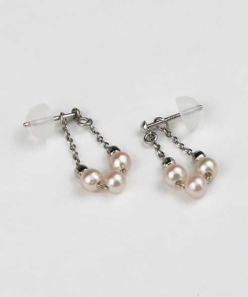 Seashore Uwajima Akoya Pearls（シーショアウワジマアコヤシンジュ）の「あこや真珠 3連 ベビーパール 2way チェーンピアス SV925（ピアス（両耳用）・レディース・ホワイト×シルバー・ONESIZE）」の3枚目の写真