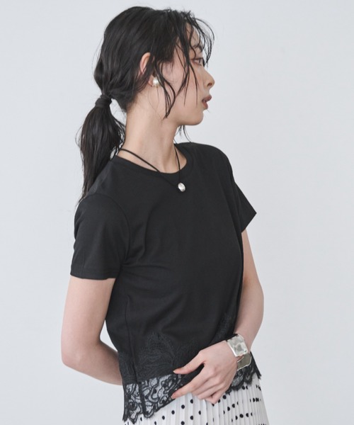 Anclear oui(アンクリアウィ)の「裾レースデザインTシャツ(Tシャツ/カットソー・レディース・Black/White・F)」の3枚目の写真