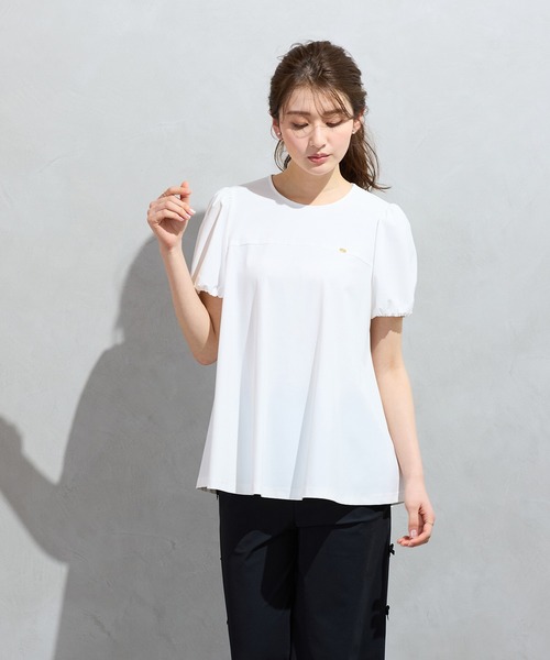 Rose Tiara(ローズティアラ)の「【M-StyleLuxeコラボ】クールトリコットフレアカットソー(Tシャツ/カットソー・レディース・オフホワイト/ブラック・42/46/38/40)」の2枚目の写真