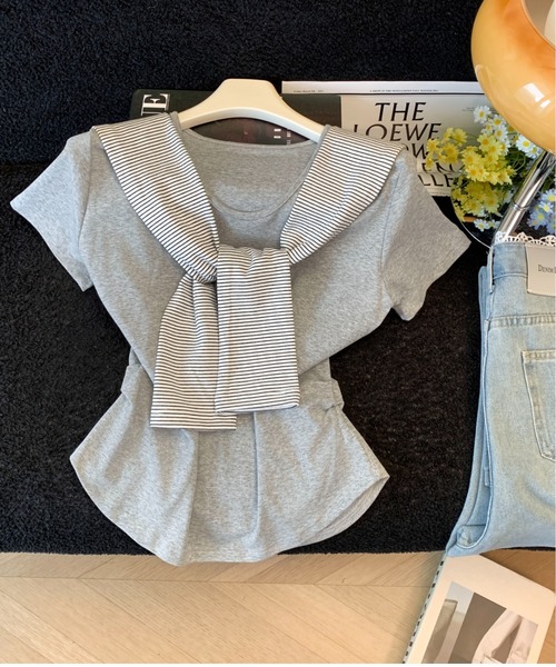 LUCPY(ラクピー)の「セーラーカラーデザイン半袖トップス(その他トップス・レディース・ホワイト/グレー・SMALL/MEDIUM/LARGE)」の2枚目の写真