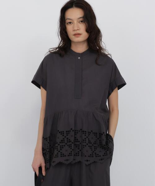 human woman(ヒューマンウーマン)の「◆【ウォッシャブル】インドシフリーチュニックブラウス(シャツ/ブラウス・レディース・ホワイト/グレー系その他・MEDIUM)」の2枚目の写真