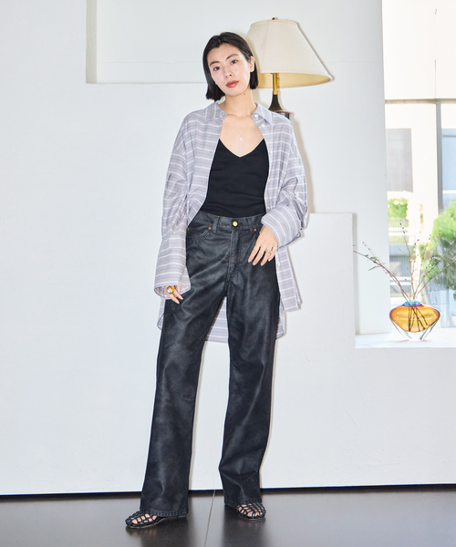 Lee(リー)の「LEE 別注 FAUX LEATHER パンツ(その他パンツ・レディース・ブラウン/ブラック・MEDIUM/SMALL/X-SMALL)」の3枚目の写真
