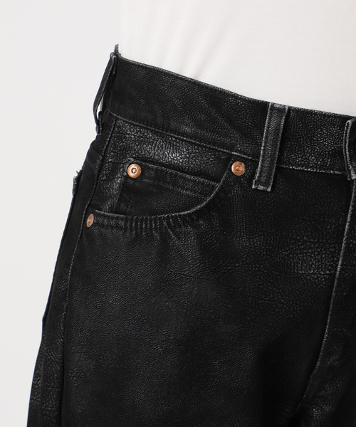 Lee(リー)の「LEE 別注 FAUX LEATHER パンツ(その他パンツ・レディース・ブラウン/ブラック・MEDIUM/SMALL/X-SMALL)」の22枚目の写真