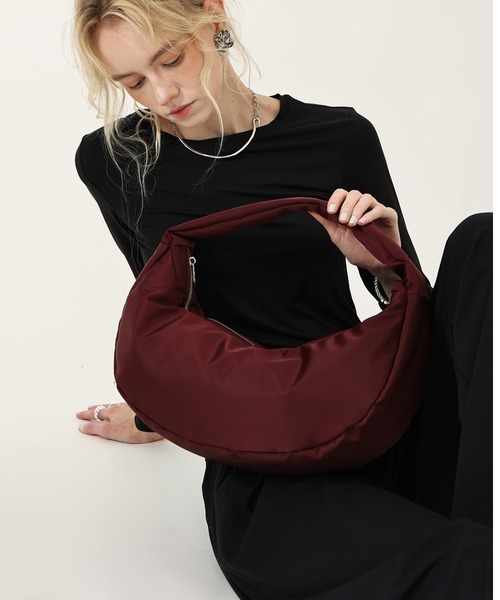 style code(スタイルコード)の「ZOZO限定【STYLE CODE/スタイルコード】ナイロン アーク ワンショルダーバッグ(ショルダーバッグ・レディース・ワインレッド/ブラック・FREE)」の3枚目の写真