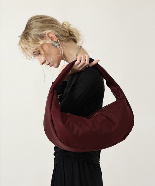 style code(スタイルコード)の「ZOZO限定【STYLE CODE/スタイルコード】ナイロン アーク ワンショルダーバッグ(ショルダーバッグ・レディース・ワインレッド/ブラック・FREE)」の7枚目の写真