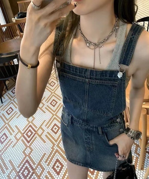 NANEA（ナネア）の「デニム サロペット ミニスカート（ジャンパースカート・レディース・ブルー・MEDIUM）」の15枚目の写真
