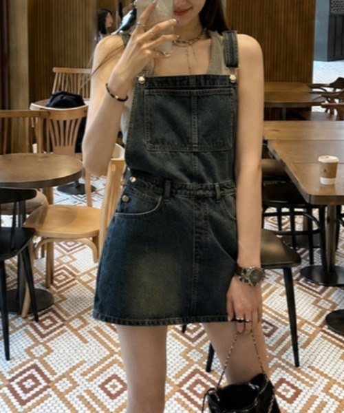 NANEA（ナネア）の「デニム サロペット ミニスカート（ジャンパースカート・レディース・ブルー・MEDIUM）」の14枚目の写真