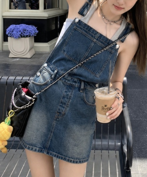 NANEA（ナネア）の「デニム サロペット ミニスカート（ジャンパースカート・レディース・ブルー・MEDIUM）」の5枚目の写真
