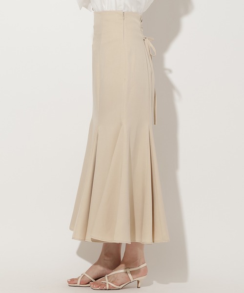 AND COUTURE(アンドクチュール)の「レースアップマーメイドスカート(スカート・レディース・グレー/ベージュ/ダークブラウン・SMALL/MEDIUM)」の17枚目の写真