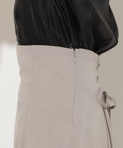 AND COUTURE(アンドクチュール)の「レースアップマーメイドスカート(スカート・レディース・グレー/ベージュ/ダークブラウン・SMALL/MEDIUM)」の7枚目の写真