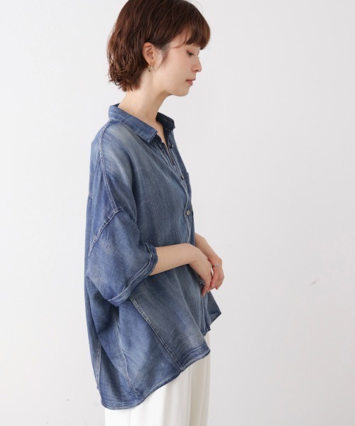 Bou Jeloud(ブージュルード)の「シアーデニムシャツ(シャツ/ブラウス・レディース・サックスブルー/インディゴブルー・38)」の12枚目の写真