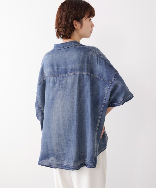 Bou Jeloud(ブージュルード)の「シアーデニムシャツ(シャツ/ブラウス・レディース・サックスブルー/インディゴブルー・38)」の18枚目の写真