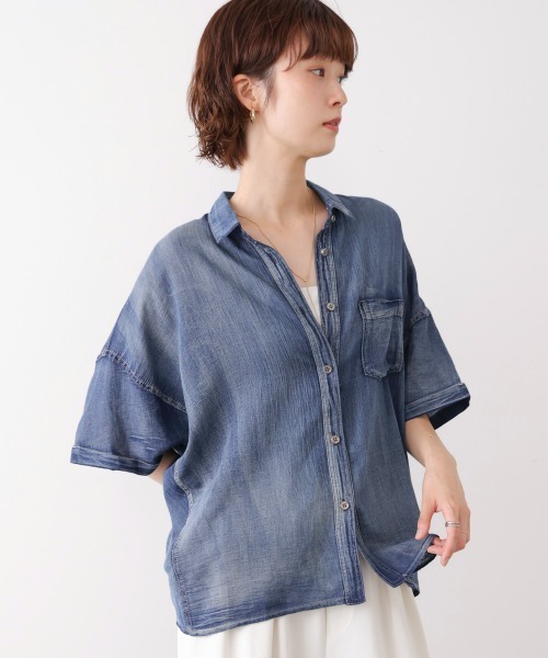 Bou Jeloud(ブージュルード)の「シアーデニムシャツ(シャツ/ブラウス・レディース・サックスブルー/インディゴブルー・38)」の20枚目の写真