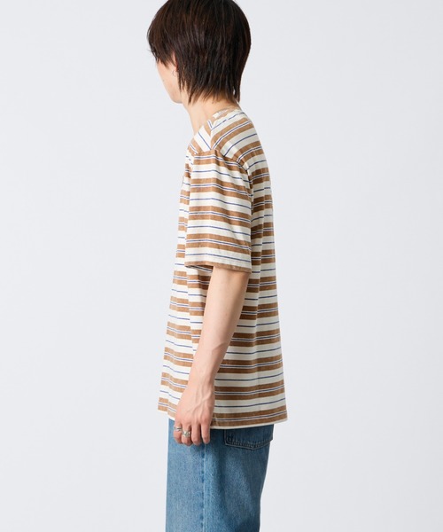 Guess（ゲス）の「[GUESS/ゲス] マルチボーダー ショートスリーブＴシャツ（Tシャツ/カットソー・レディース・キャメル・M/L）」の16枚目の写真