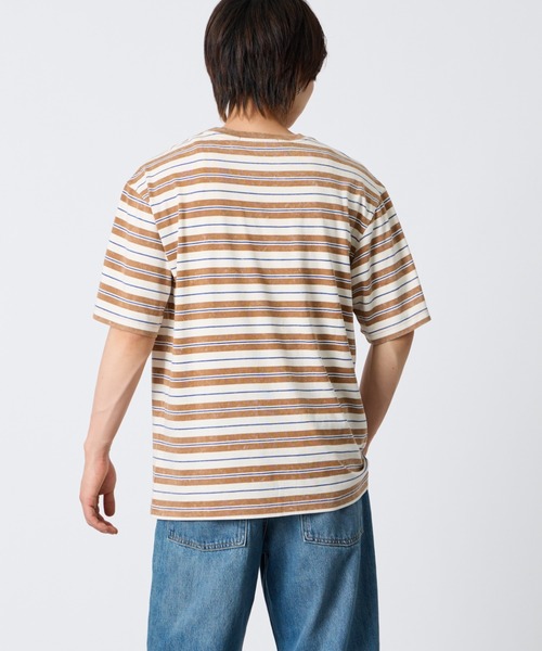Guess（ゲス）の「[GUESS/ゲス] マルチボーダー ショートスリーブＴシャツ（Tシャツ/カットソー・レディース・キャメル・M/L）」の17枚目の写真