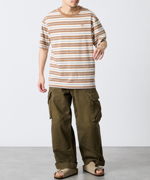 Guess（ゲス）の「[GUESS/ゲス] マルチボーダー ショートスリーブＴシャツ（Tシャツ/カットソー・レディース・キャメル・M/L）」の9枚目の写真