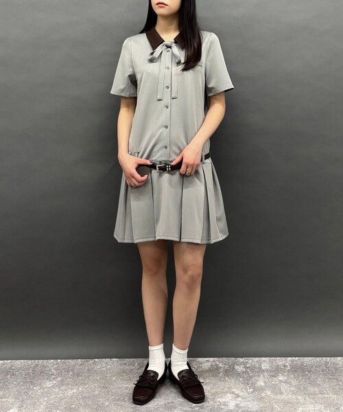 NICOLE CLUB(ニコル クラブ)の「ボックスプリーツミニワンピース(ワンピース・レディース・ネイビー/ライトグレー/ブラック・M)」の1枚目の写真