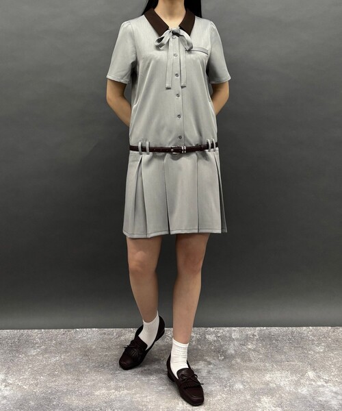 NICOLE CLUB(ニコル クラブ)の「ボックスプリーツミニワンピース(ワンピース・レディース・ネイビー/ライトグレー/ブラック・M)」の4枚目の写真