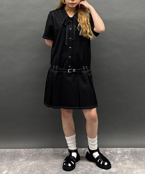 NICOLE CLUB(ニコル クラブ)の「ボックスプリーツミニワンピース(ワンピース・レディース・ネイビー/ライトグレー/ブラック・M)」の8枚目の写真