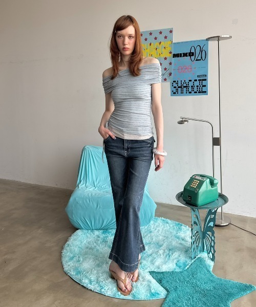 SHAGGIE(シャギー)の「ロゴストーン付きボーダーオフショルダートップス(Tシャツ/カットソー・レディース・ライトブルー/イエロー・FREE)」の18枚目の写真