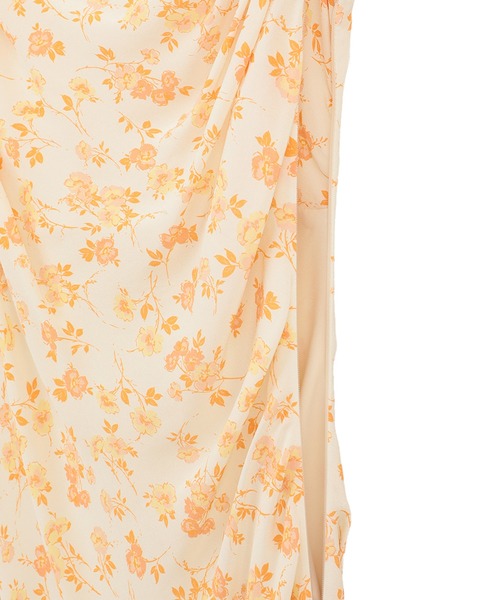 CLANE(クラネ)の「【CLANE】MABEL FLOWER DRAPE CAMI ONEPIECE(ワンピース・レディース・オレンジ/ブラック・1)」の7枚目の写真
