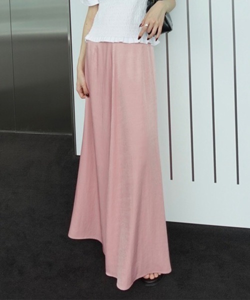 Ameri(アメリ)の「MEDI SILKY GLOW FLARE SKIRT(スカート・レディース・ピンク/ブラウン/ネイビー・MEDIUM/SMALL)」の5枚目の写真