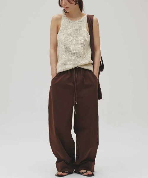 TODAYFUL（トゥデイフル）の「Easy Chino Pants 12610724（その他パンツ・レディース・オフホワイト/ブラック/バーガンディー・36/38）」の4枚目の写真