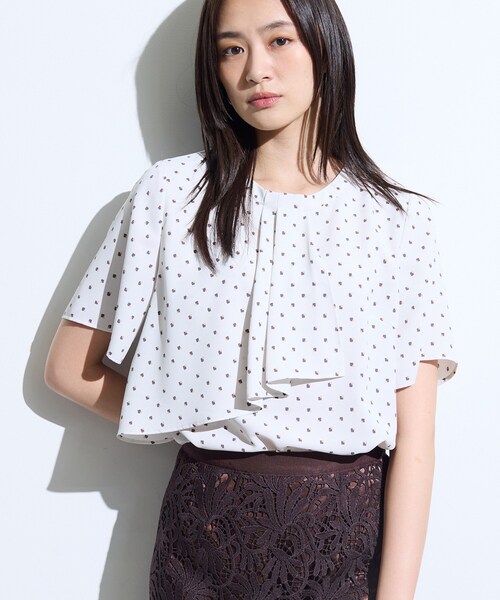 INDIVI（インディヴィ）の「【接触冷感／UVケア】ボウタイ風 幾何学柄ブラウス（シャツ/ブラウス・レディース・ネイビー系/ライトグレー系/ホワイト系1・13/15 /05/36/38/40/19）」の2枚目の写真