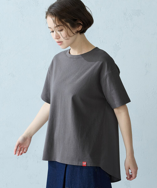 ONIGIRI(オニギリ)の「バックフレア Tシャツ(Tシャツ/カットソー・レディース・グリーン/アイボリー/チャコール/サックスブルー・FREE)」の11枚目の写真