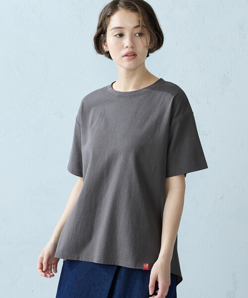 ONIGIRI(オニギリ)の「バックフレア Tシャツ(Tシャツ/カットソー・レディース・グリーン/アイボリー/チャコール/サックスブルー・FREE)」の12枚目の写真