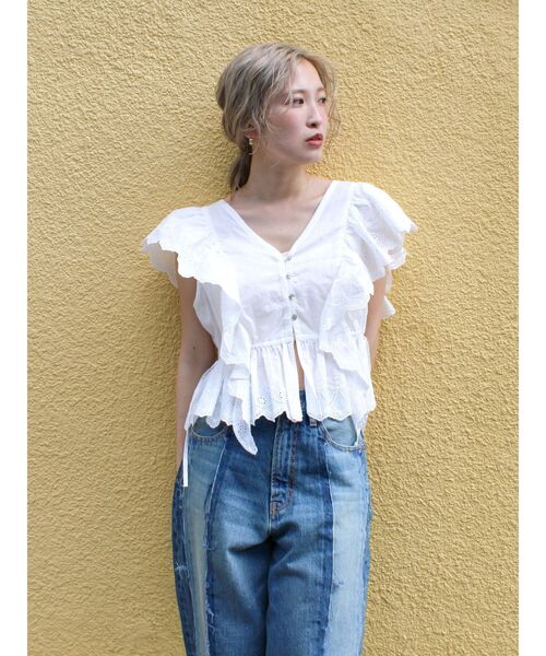 Ungrid(アングリッド)の「スカラップデザインノースリブラウス(シャツ/ブラウス・レディース・ブラック/オフホワイト・FREE)」の1枚目の写真