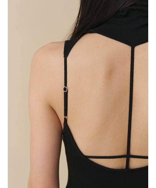 SNIDEL(スナイデル)の「バックオープンデザインロングニットワンピース(ワンピース・レディース・ブラック/モカ/ホワイト・1/0)」の10枚目の写真
