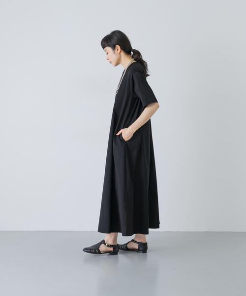 かぐれ(カグレ)の「『2サイズ展開』コットンAラインカットワンピース(ワンピース・レディース・ブラック・0/1)」の3枚目の写真