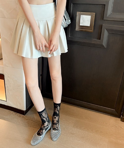 mebole(メボレ)の「jelly flat shoes(サンダル・レディース・シルバー/クリア/ブラック・MEDIUM/SMALL/LARGE)」の12枚目の写真