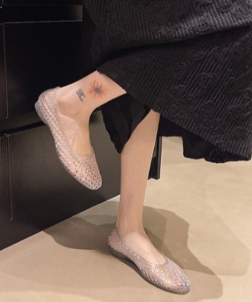 mebole(メボレ)の「jelly flat shoes(サンダル・レディース・シルバー/クリア/ブラック・MEDIUM/SMALL/LARGE)」の15枚目の写真