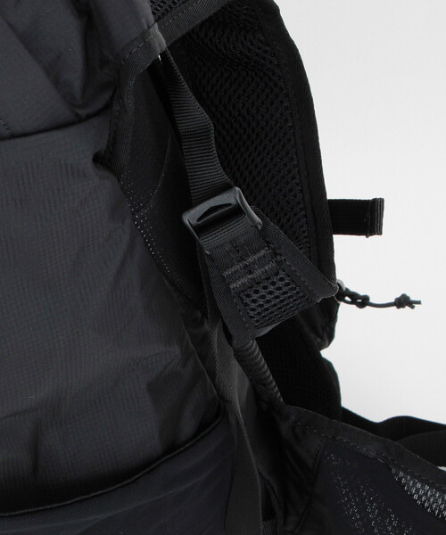 SALOMON(サロモン)の「限定展開 SALOMON/サロモン TRAILBLAZER 20(バックパック/リュック・メンズ・ブラック・フリ-)」の8枚目の写真
