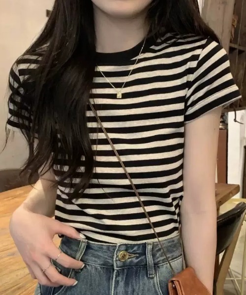 SHEPP(シープ)の「マルチボーダーコンパクト半袖T カットソー(Tシャツ/カットソー・レディース・ブラック/レッド・M/L)」の3枚目の写真