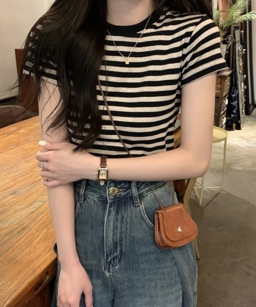 SHEPP(シープ)の「マルチボーダーコンパクト半袖T カットソー(Tシャツ/カットソー・レディース・ブラック/レッド・M/L)」の6枚目の写真