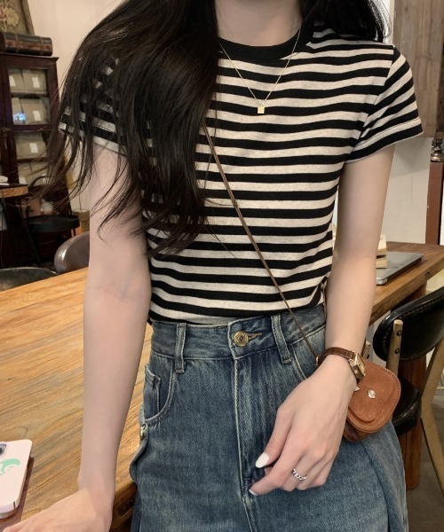 SHEPP(シープ)の「マルチボーダーコンパクト半袖T カットソー(Tシャツ/カットソー・レディース・ブラック/レッド・M/L)」の4枚目の写真