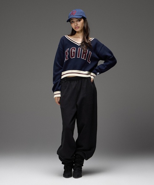 X-girl(エックスガール)の「LOGO JACQUARD V-NECK KNIT TOP(ニット/セーター・レディース・ブラック/ネイビー・ONE SIZE)」の9枚目の写真