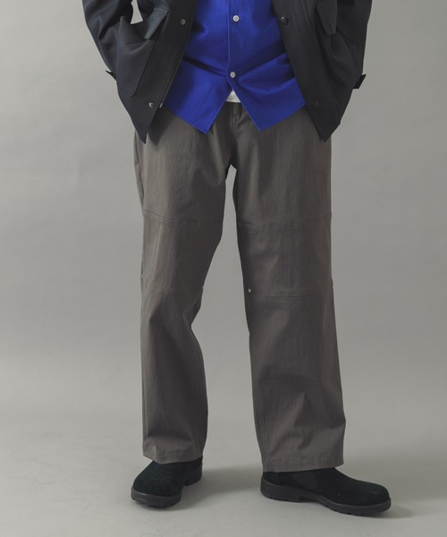 ITEMS URBANRESEARCH（アイテムズ アーバンリサーチ）の「リファインド ダブルニー ワークパンツ（その他パンツ・メンズ・オリーブ/グレー/ブラック・MEDIUM/LARGE）」の5枚目の写真