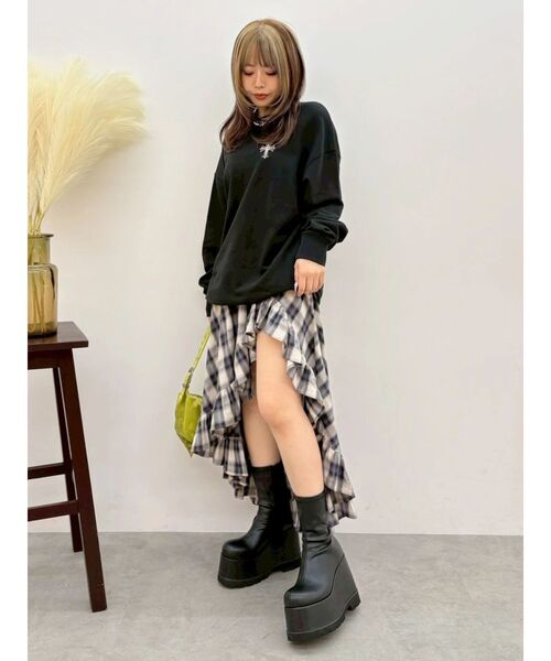 EVRIS(エヴリス)の「クロスグラフィックスウェットプルオーバー 秋服(スウェット・レディース・ホワイト/グレー/ブラック・FREE)」の15枚目の写真