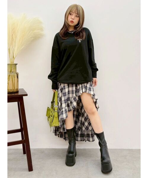 EVRIS(エヴリス)の「クロスグラフィックスウェットプルオーバー 秋服(スウェット・レディース・ホワイト/グレー/ブラック・FREE)」の16枚目の写真
