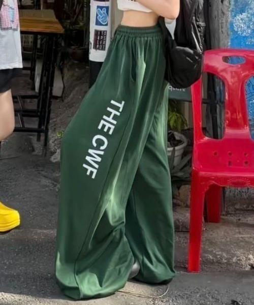 FAVORITO(ファヴォリート)の「ドローストリングリラックスパンツ(その他パンツ・レディース・ブラック/イエロー/ブルー/グリーン・F)」の3枚目の写真