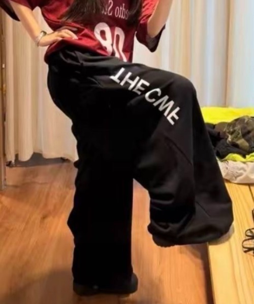 FAVORITO(ファヴォリート)の「ドローストリングリラックスパンツ(その他パンツ・レディース・ブラック/イエロー/ブルー/グリーン・F)」の2枚目の写真